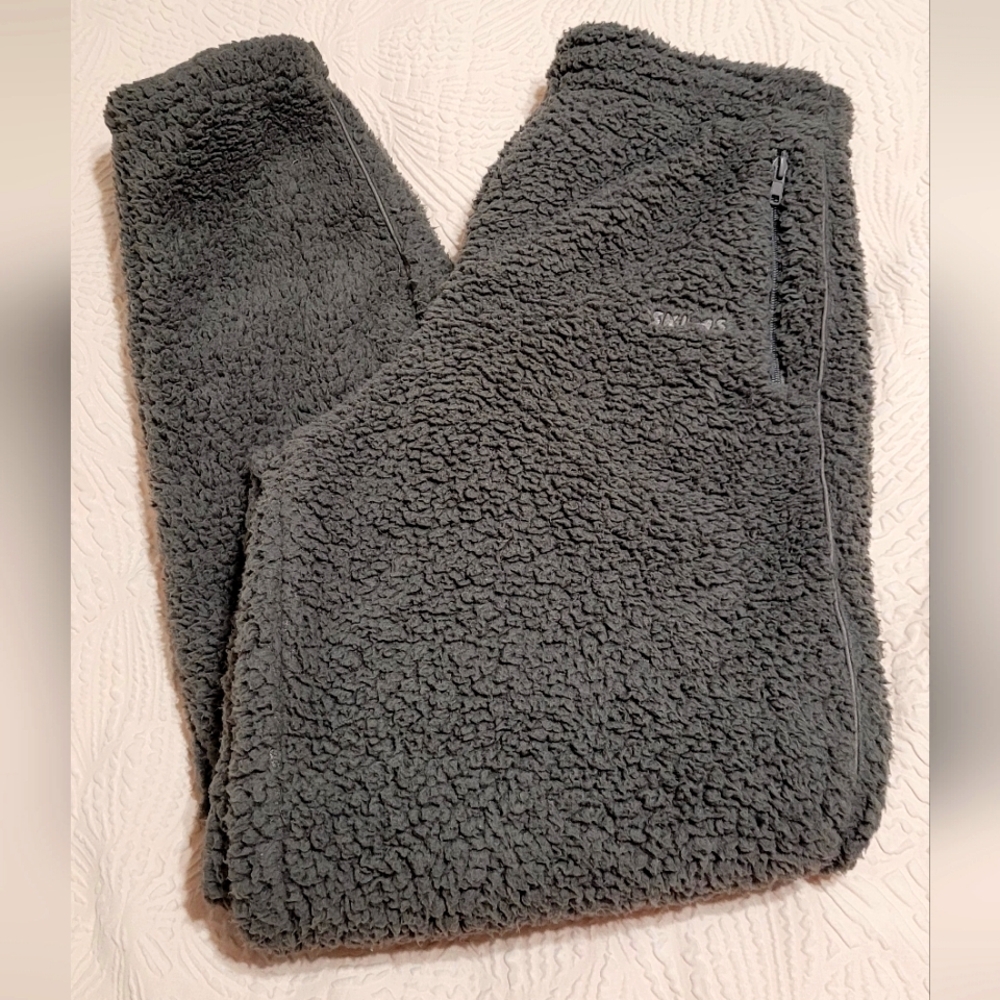 Skims Cozy Sherpa Joggers in Gray